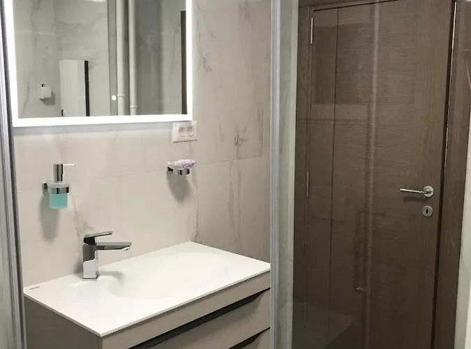 Blue Sky Apartment *